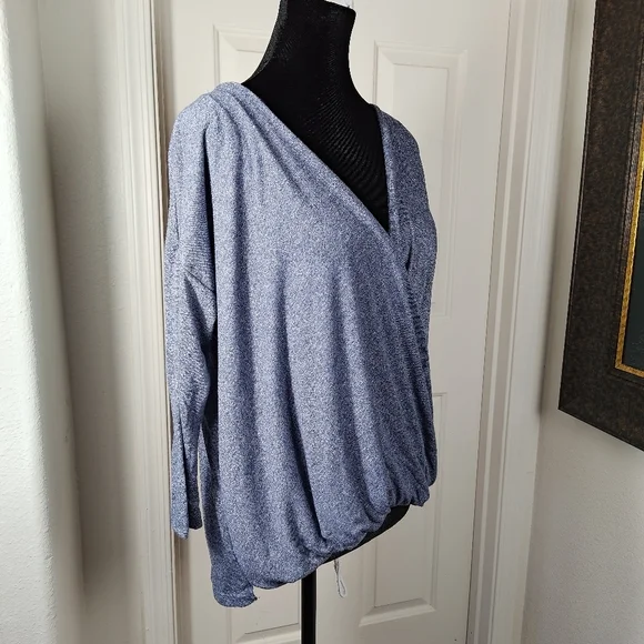 A&F draped top V-neck Hi Low Design Grey Size S - Picture 3 of 9